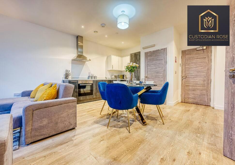 Two Bedroom - Central Peterborough - New Year Discount ภายนอก รูปภาพ