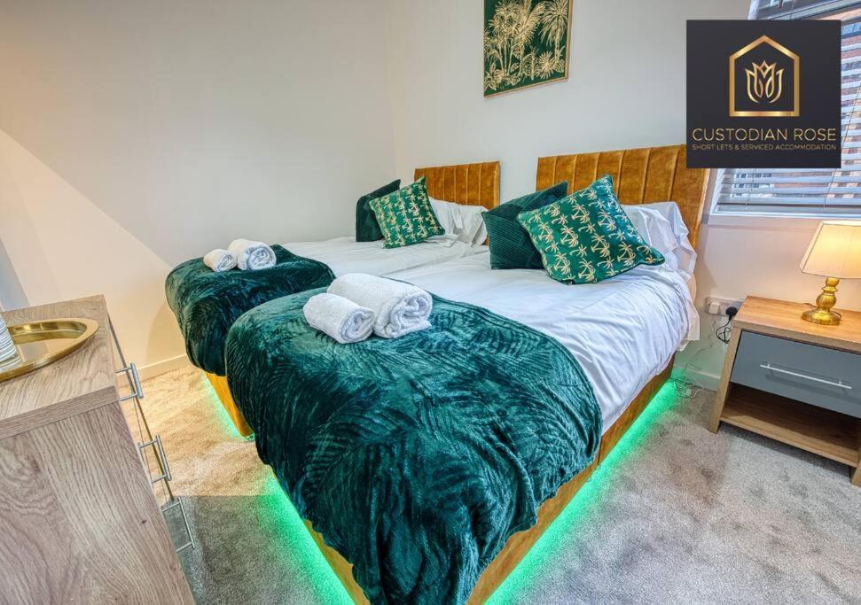 Two Bedroom - Central Peterborough - New Year Discount ภายนอก รูปภาพ