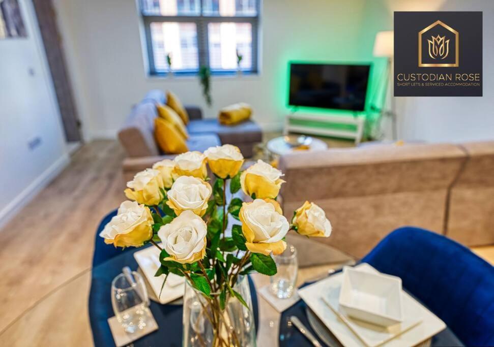 Two Bedroom - Central Peterborough - New Year Discount ภายนอก รูปภาพ