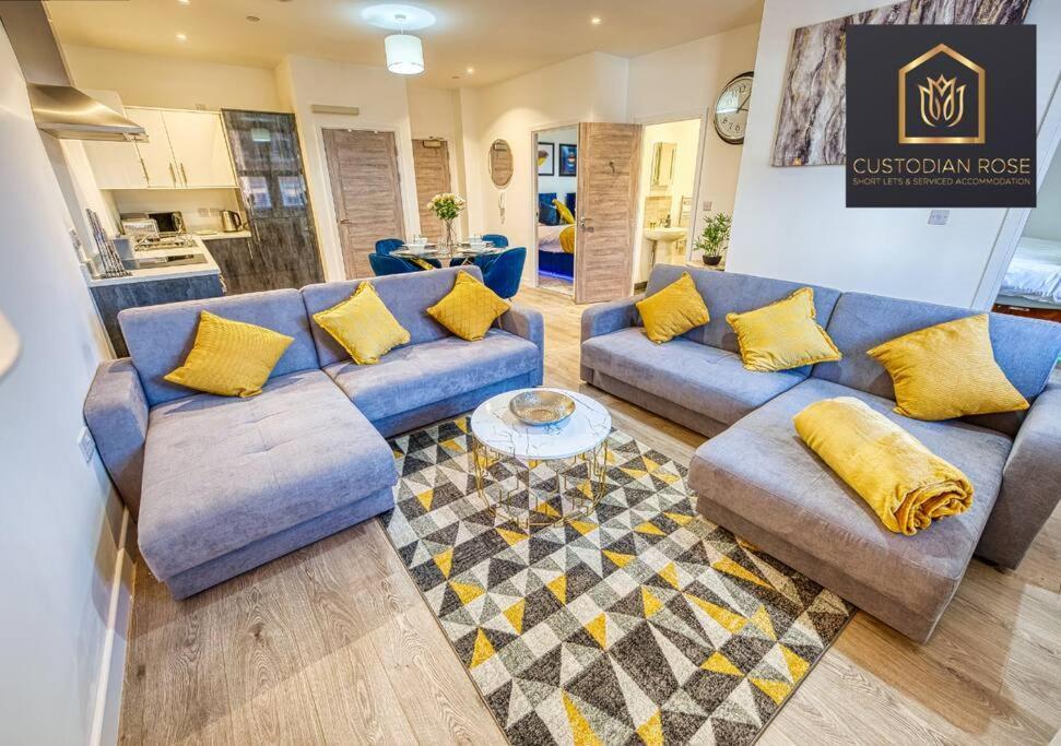 Two Bedroom - Central Peterborough - New Year Discount ภายนอก รูปภาพ